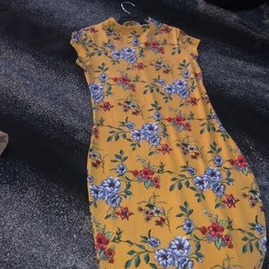 Sunshine fitted dress 🌼